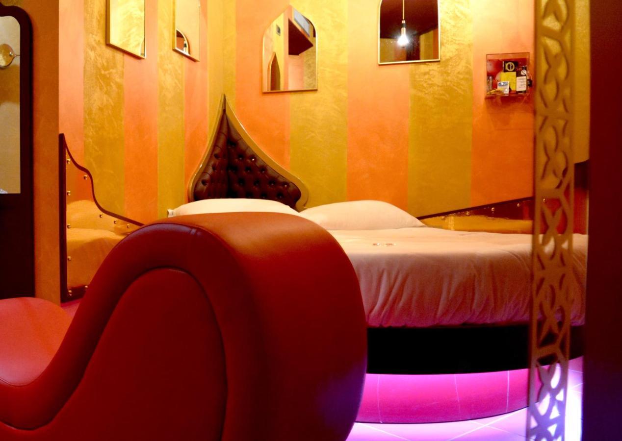 C Rooms - Love Motel Monza Cinisello Balsamo Extérieur photo