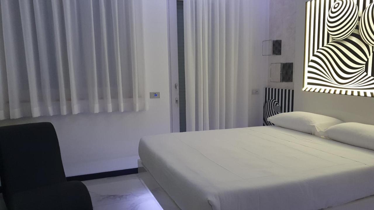 C Rooms - Love Motel Monza Cinisello Balsamo Extérieur photo