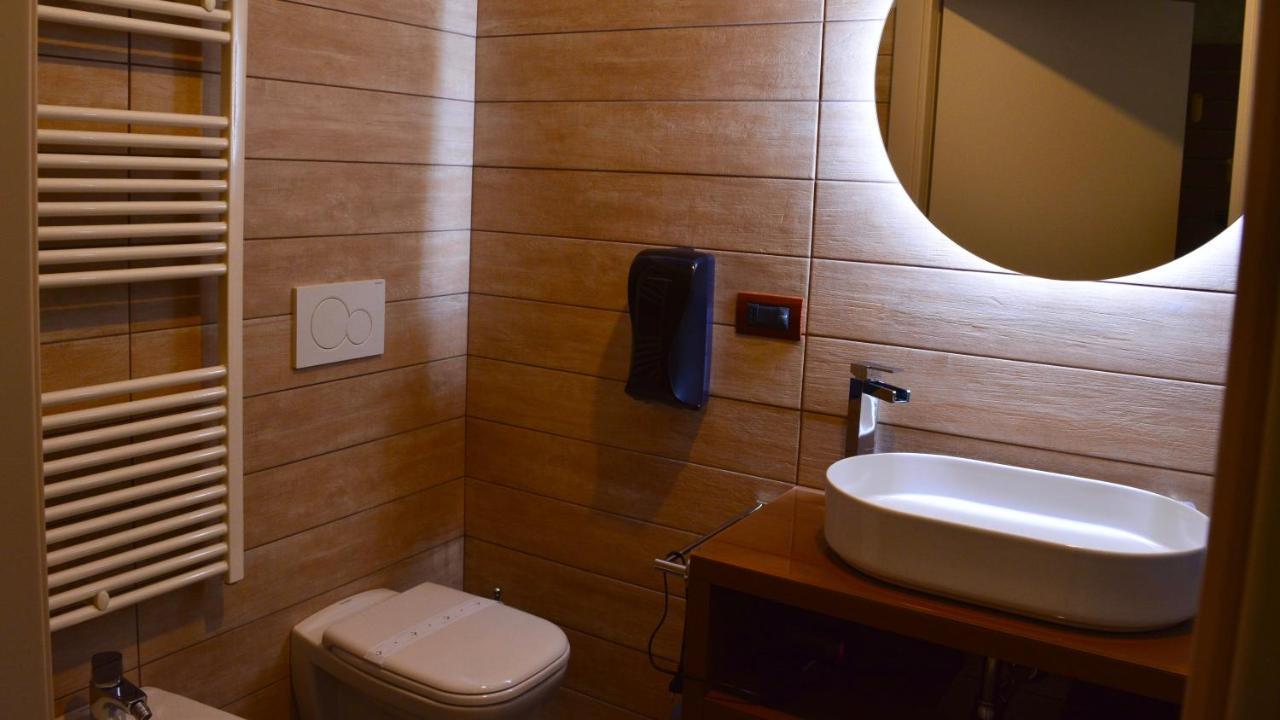 C Rooms - Love Motel Monza Cinisello Balsamo Extérieur photo